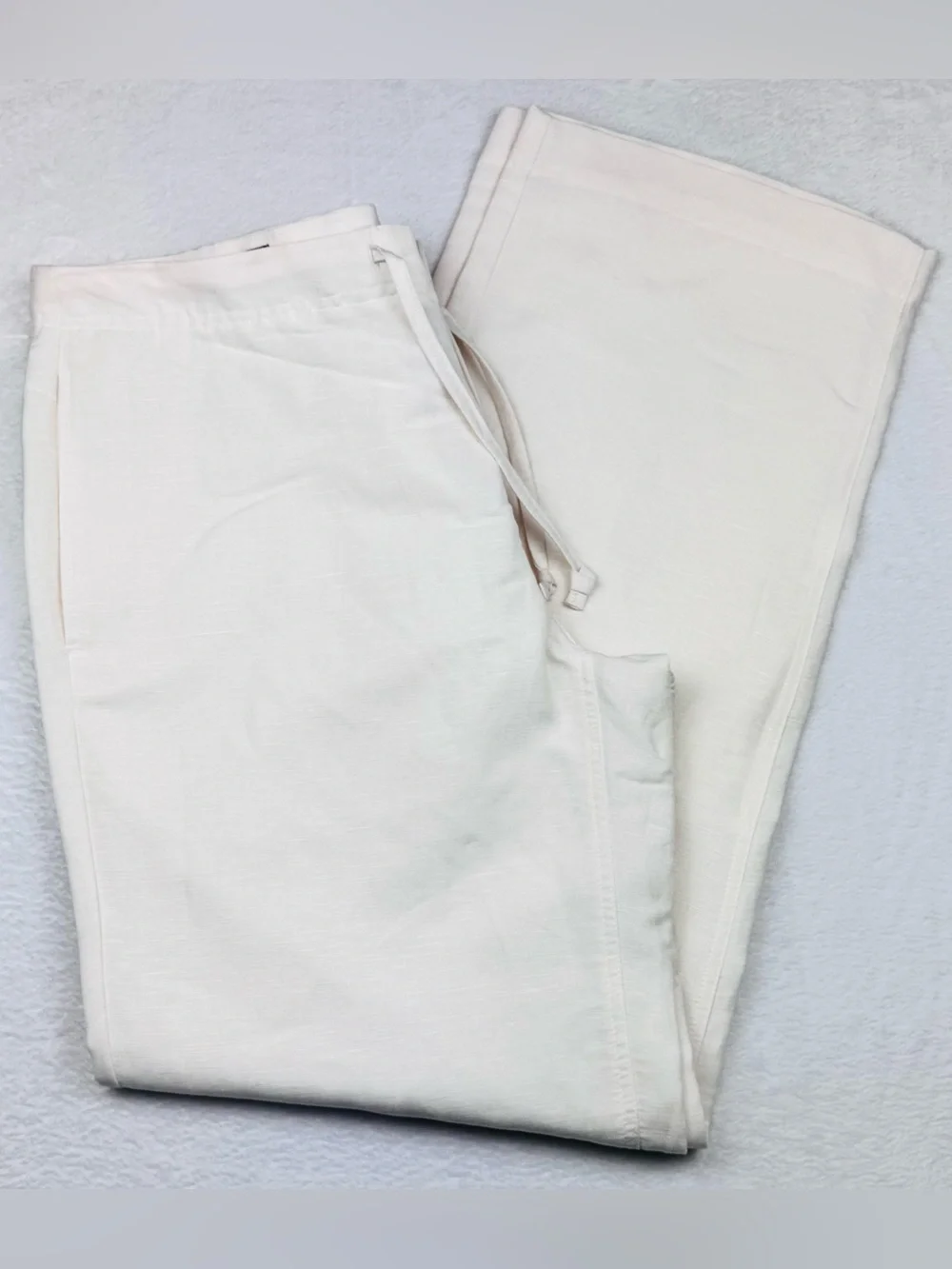 Perry Ellis NWT Linen Blend Pants. Ivory color. Drawstring waist. Men’s size 36.
